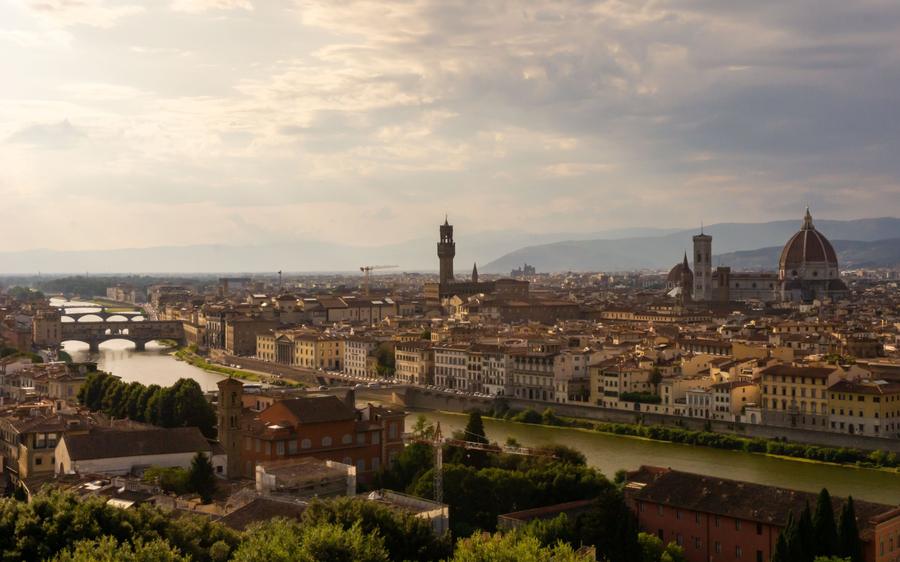 Florence: the view over the city, with the Duomo, the tower of Palazzo Vecchio and the bridges over the Arno.